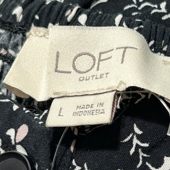 LOFT Black Floral Print Button Front Wide Leg Jumpsuit Size L‎ - Picture 10 of 12